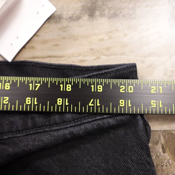 Abercrombie & Fitch 90s Relaxed High Rise Jeans Women's 18s shorter inseam Black - Picture 9 of 13